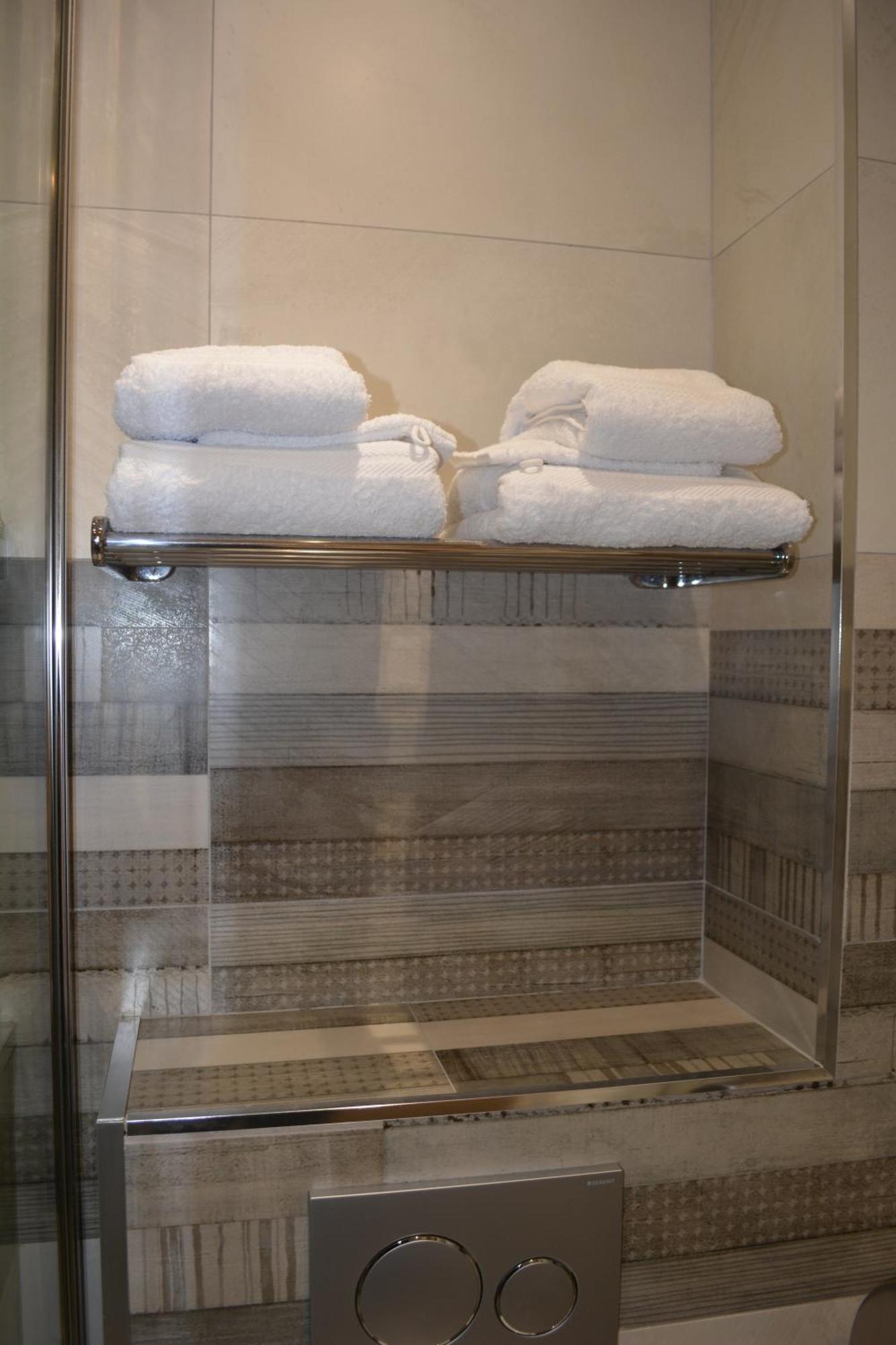 Appartement-Terrasse Parking Prive Meuble De Tourisme 4 Etoiles ベルフォール エクステリア 写真