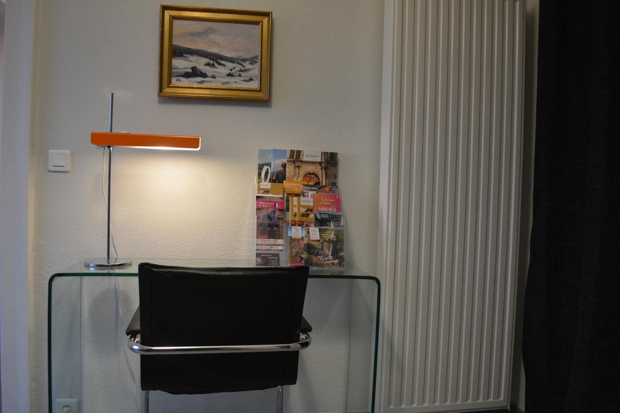 Appartement-Terrasse Parking Prive Meuble De Tourisme 4 Etoiles ベルフォール エクステリア 写真